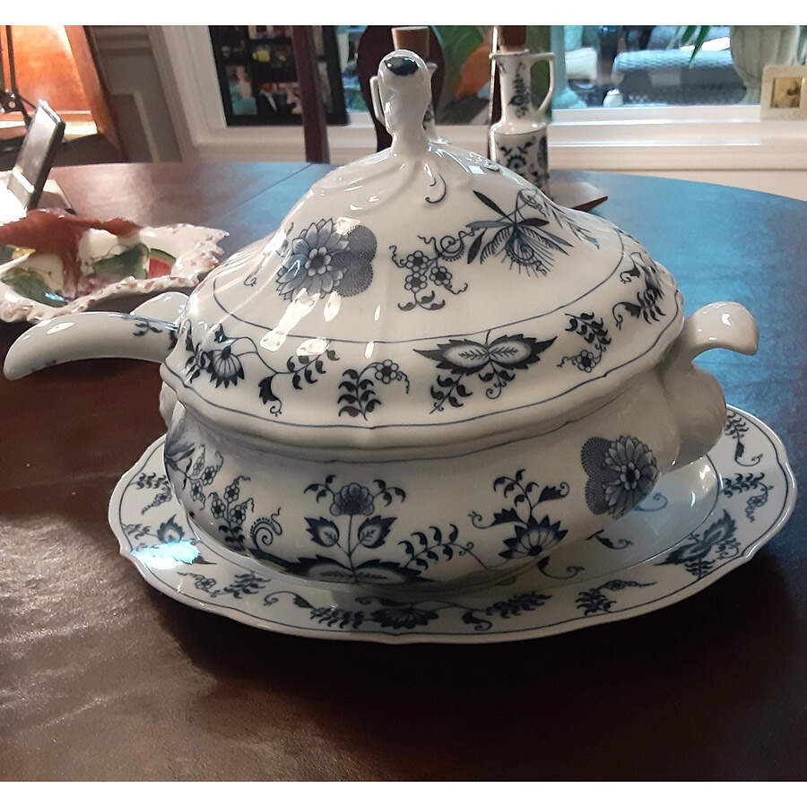Blue Danube Tureen & Lid w/Ladle & Underplate by Blue Danube (Japan)-1