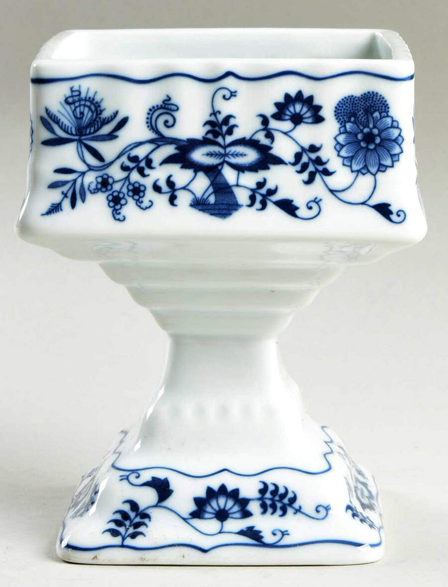 Blue Danube Pedistal Wedding Bowl No Lid by Blue Danube (Japan)-1