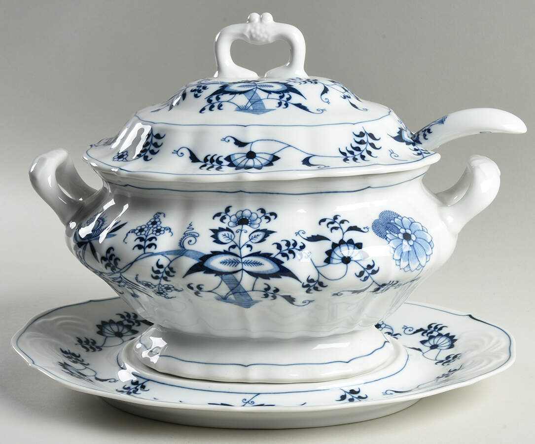 Blue Danube Tureen & Lid w/Underplate by Blue Danube (Japan)-1