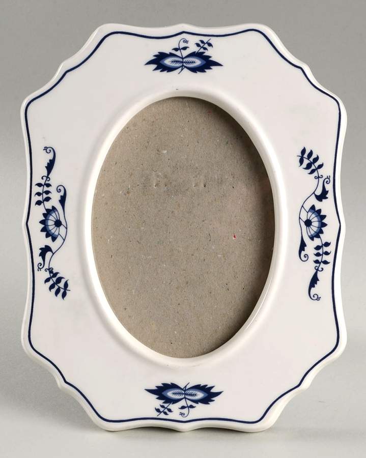 Blue Danube Oval Frame-Holds 3" X 5" by Blue Danube (Japan)-1