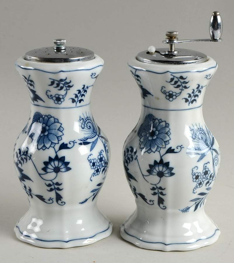 Blue Danube Salt Mill & Pepper Mill Set by Blue Danube (Japan)-1