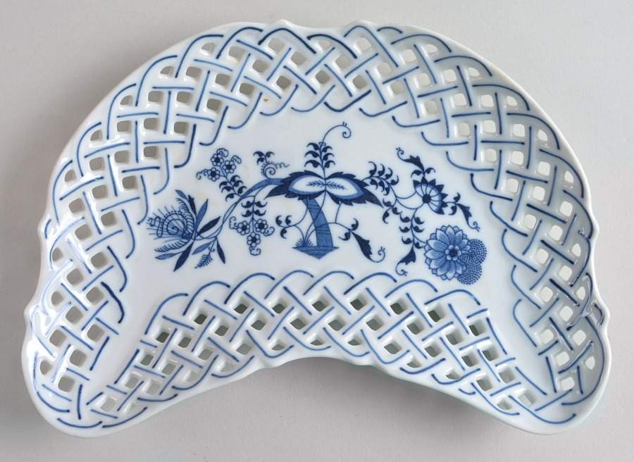 Blue Danube Crescent Tray by Blue Danube (Japan)-1