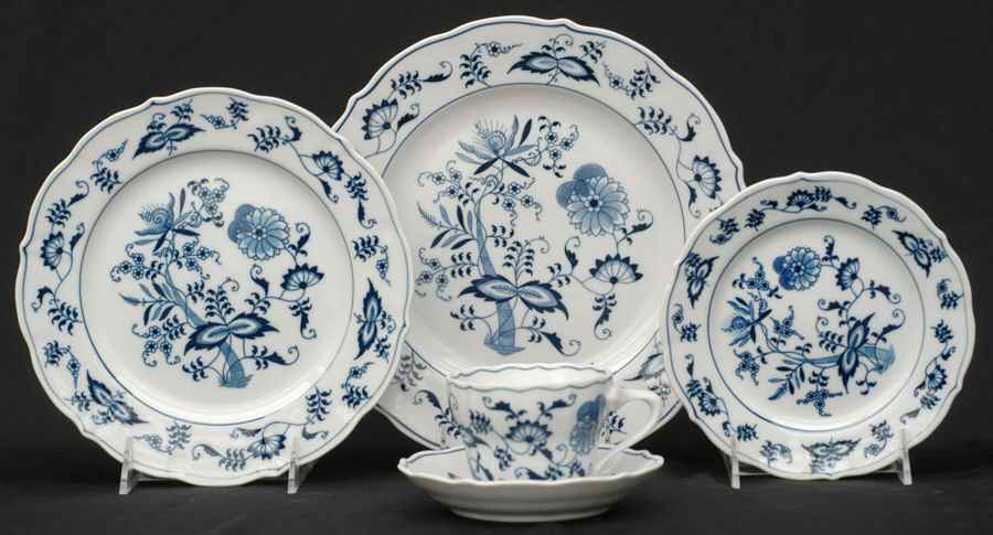 Blue Danube 5 Piece Place Setting by Blue Danube (Japan)-1