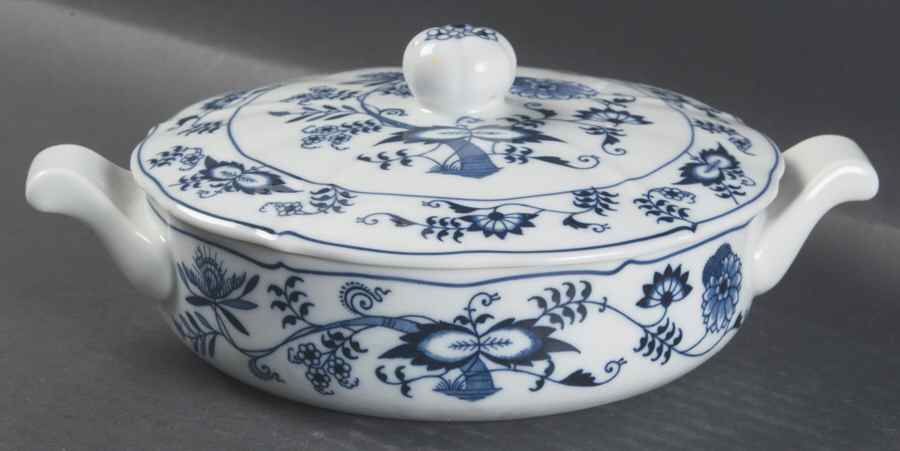 Blue Danube 1 Qt Round Covered Casserole by Blue Danube (Japan)-1