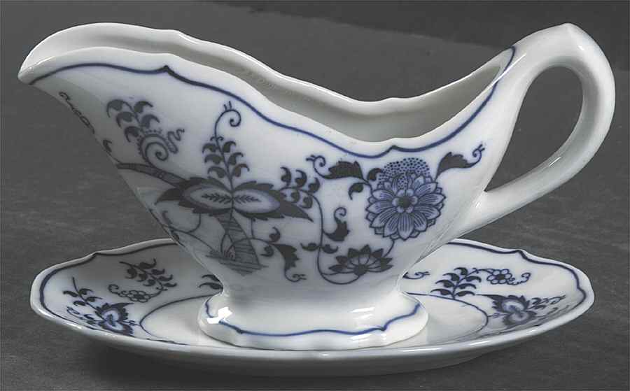 Blue Danube Individual Gravy Boat & Plate by Blue Danube (Japan)-1