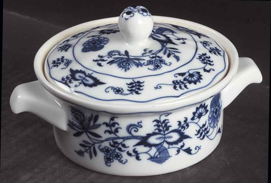 Blue Danube Individual Casserole & Lid by Blue Danube (Japan)-1