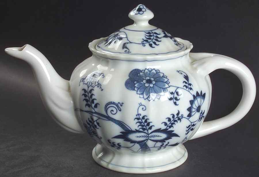 Blue Danube Teapot & Lid by Blue Danube (Japan)-1