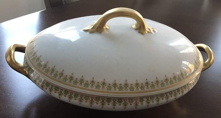 BER141 9" Oval Vegetable Bowl by Bernardaud-1