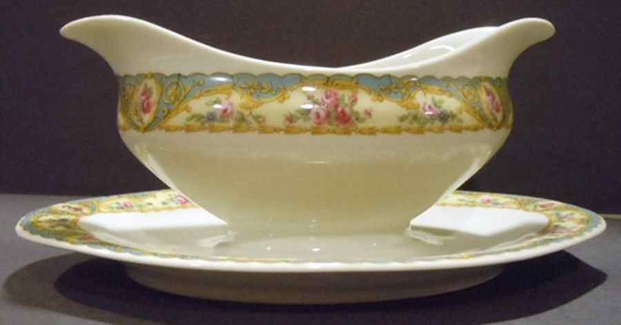 BWD16 Gravy Boat with Attached Underplate by Bawo & Dotter-1