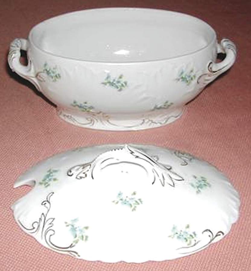 BWD698 Tureen &  Lid by Bawo & Dotter-1