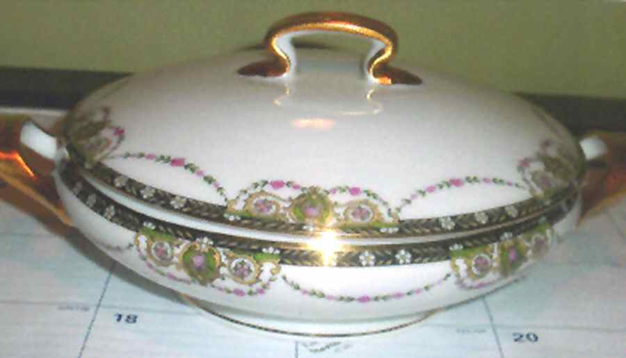 BWD152 Round Covered Vegetable by Bawo & Dotter-1
