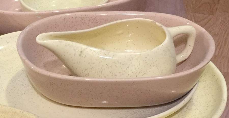Al Fresco Pink (Speckled) 9" Oval Vegetable Bowl by Brusche-1