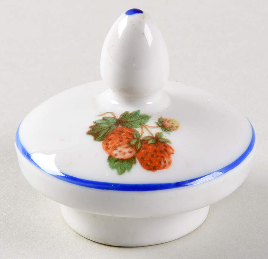 Happifats Lid for Child's Coffee Pot by Beyer & Bock-1