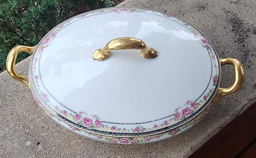 BOJ29 Oval Covered Vegetable by Jean Boyer (Limoges)-1