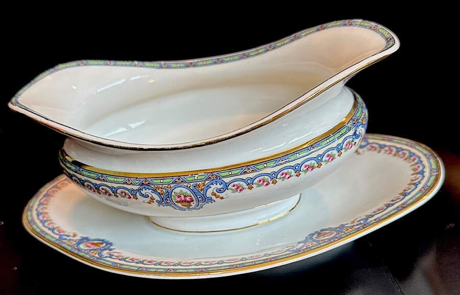 BER168 Gravy Boat & Underplate by Bernardaud-1