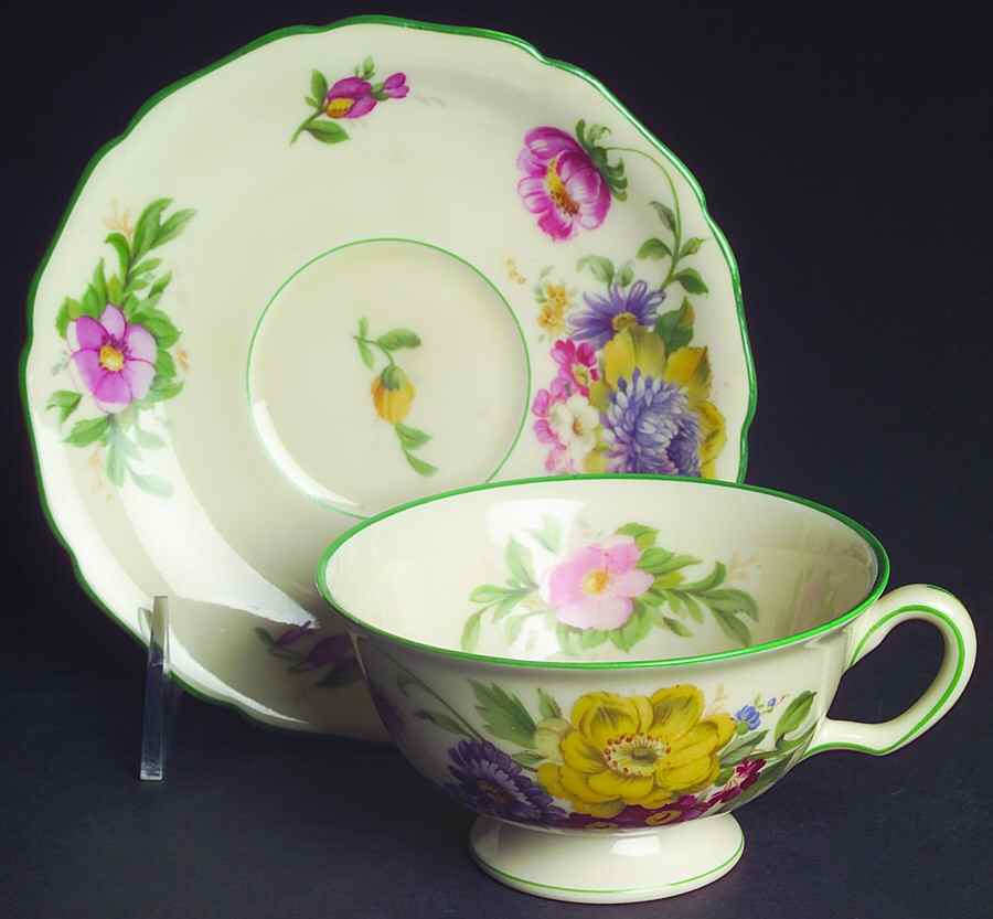 Sorrento Footed Cup & Saucer Set by Black Knight-1
