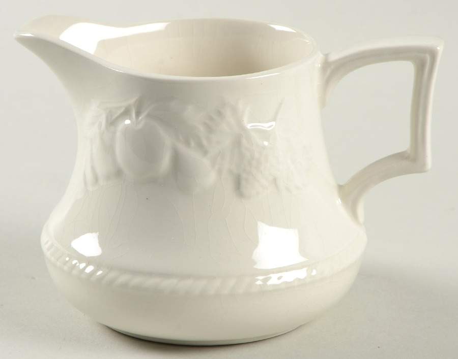 Lincoln White Creamer by Barratts-1