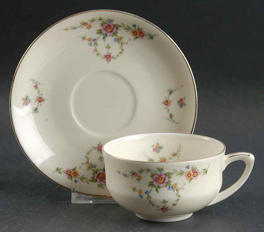BAR25 Flat Cup & Saucer Set by Baronet-1