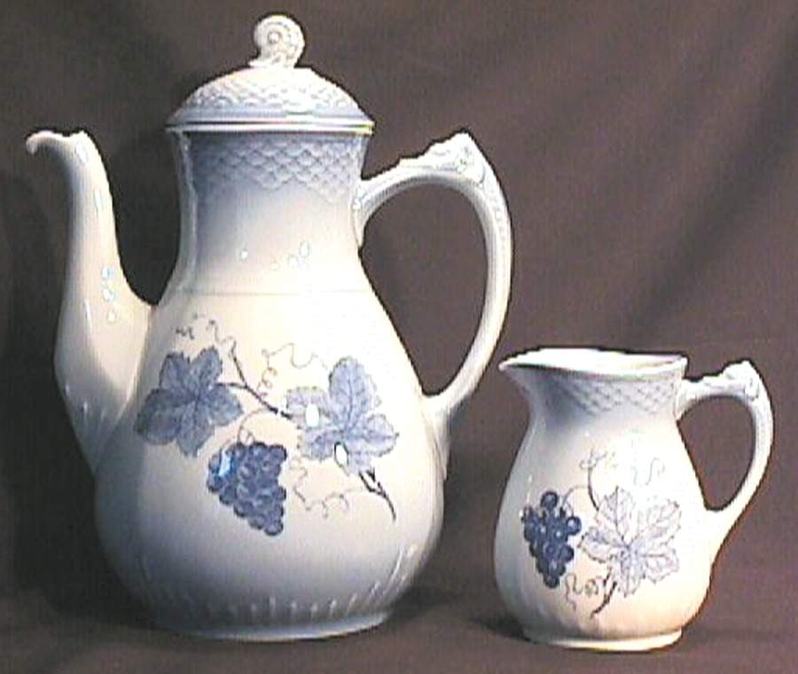 BIG16 Coffee Pot & Lid by Bing & Grondahl-1