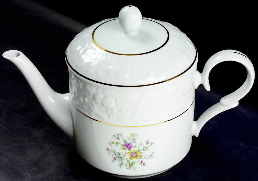 Garland Teapot & Lid by Belkraft-1