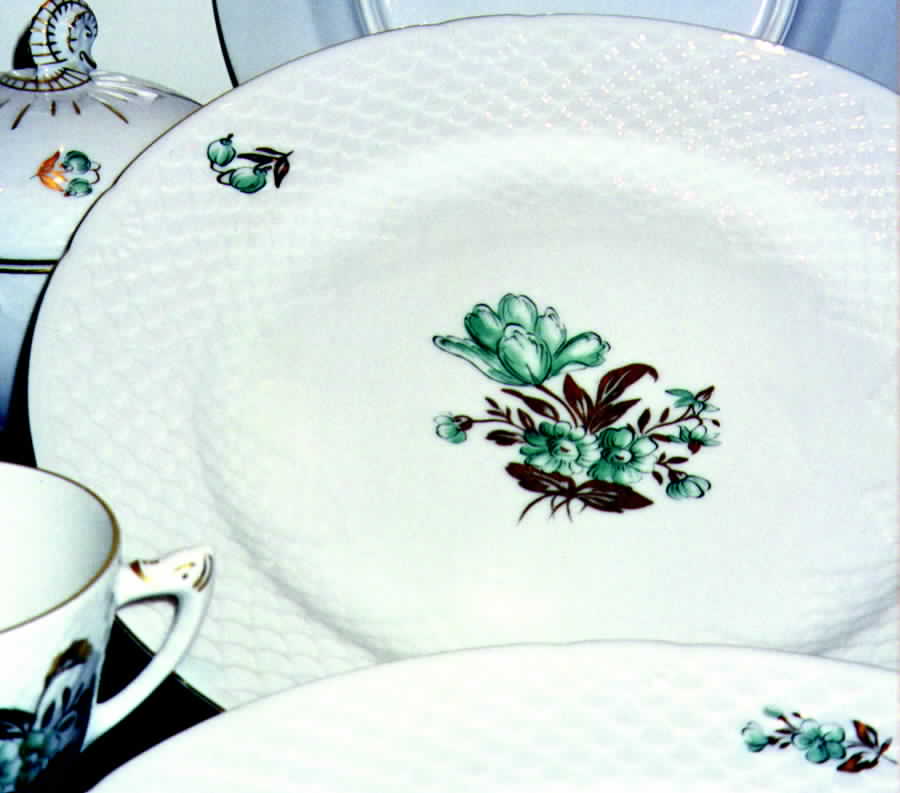 BIG17 Dinner Plate by Bing & Grondahl-1