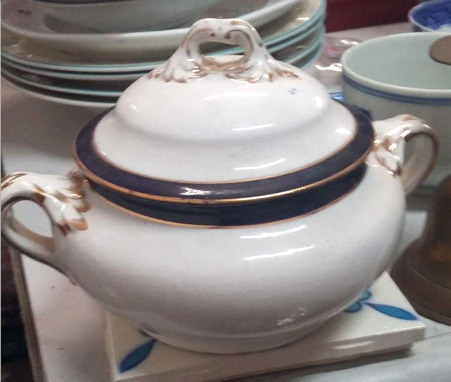 BOO16 Sugar Bowl & Lid by Booths-1