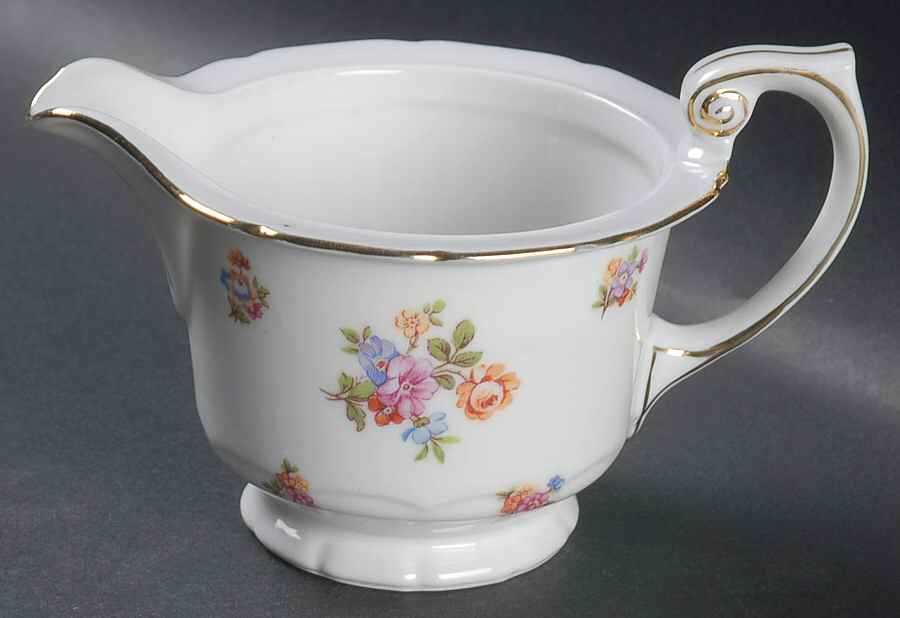 BAR28 Creamer by Baronet-1