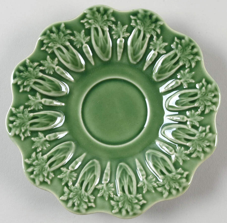 Rabbit Green Saucer by Bordallo Pinheiro-1