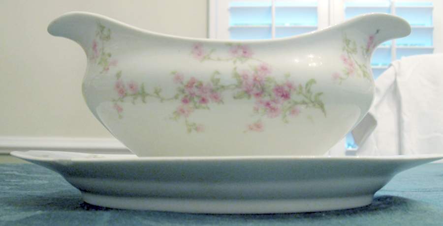 BWD219 Gravy Boat with Attached Underplate by Bawo & Dotter-1