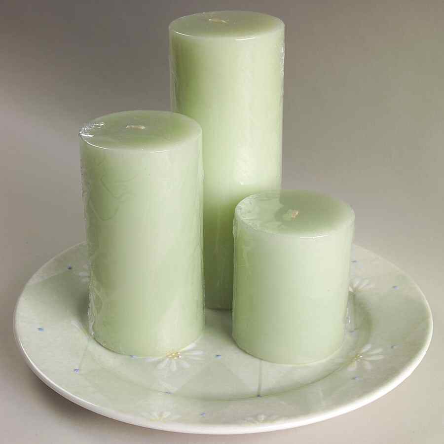 Loves Me 4 Piece Candle Garden (Plate w/ 3 Pillar Candles) by Block-1