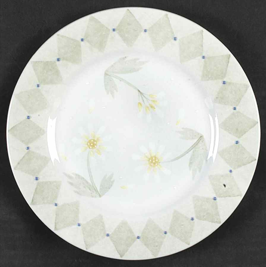 Loves Me Salad Plate by Block-1