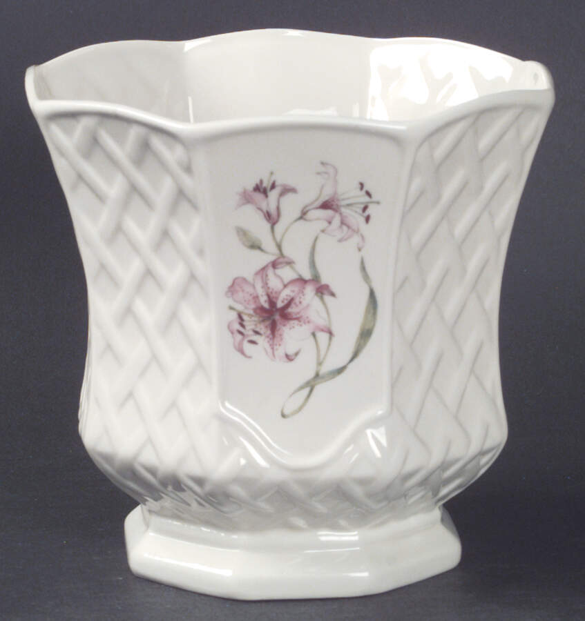 Country Trellis Medium Cachepot by Belleek Pottery (Ireland)-1
