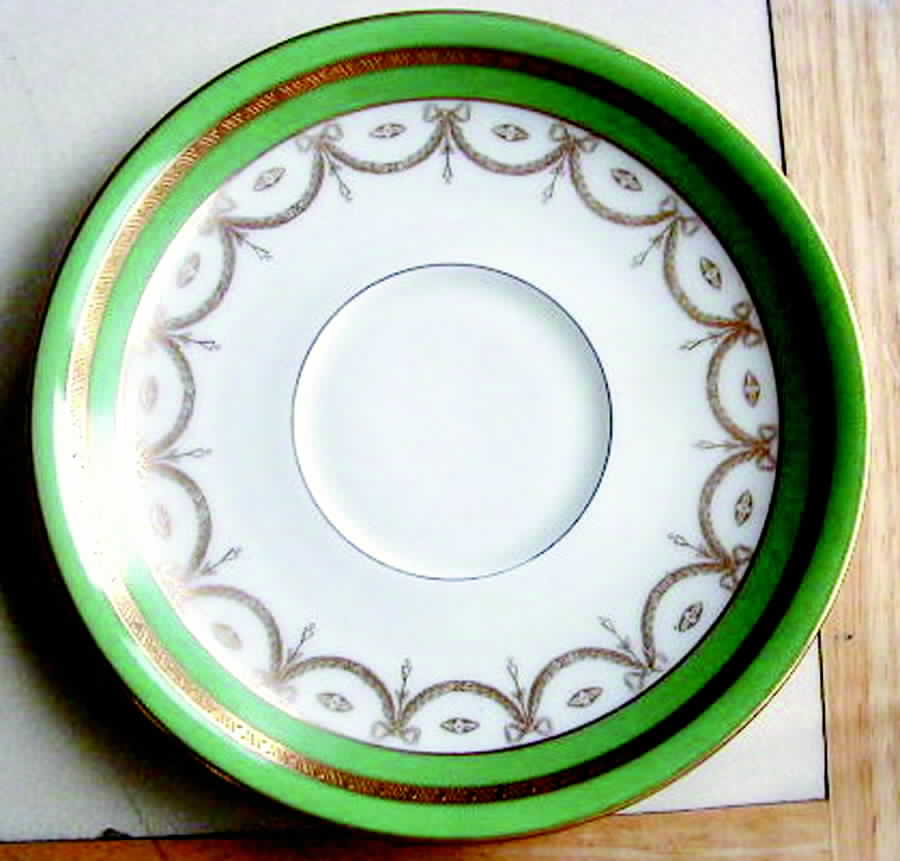BLK67 Saucer by Black Knight-1