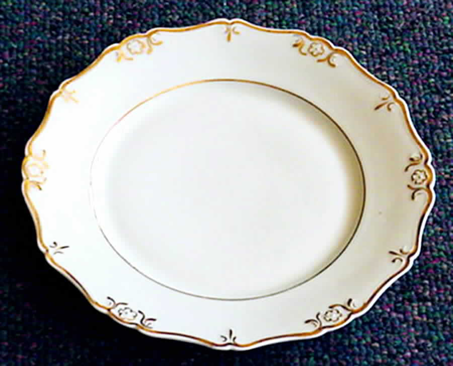 BSS39 Dinner Plate by Bassett-1