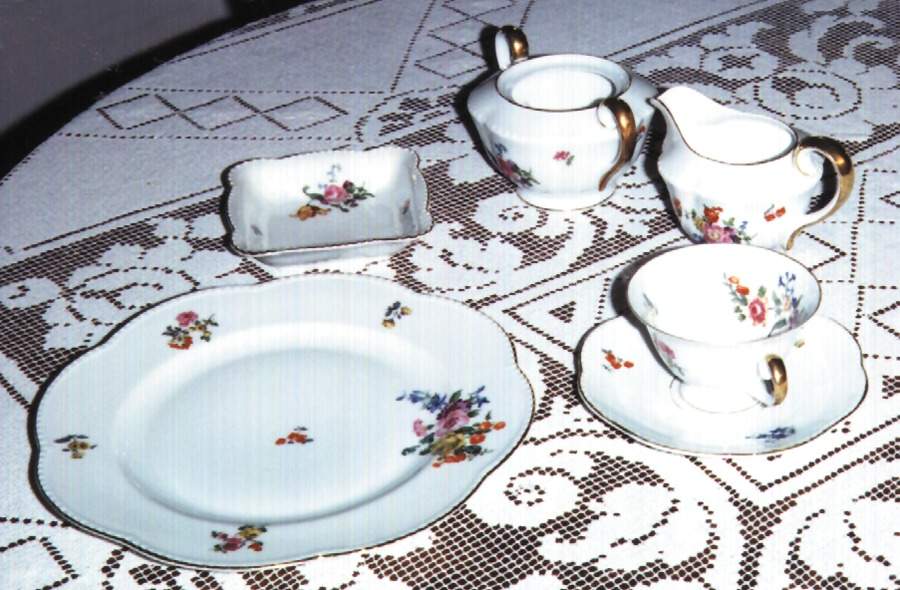 BAV69 Footed Cup & Saucer Set by Bavaria-1