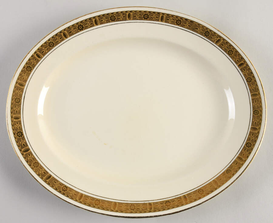 4696 11" Oval Serving Platter by Burgess & Leigh-1