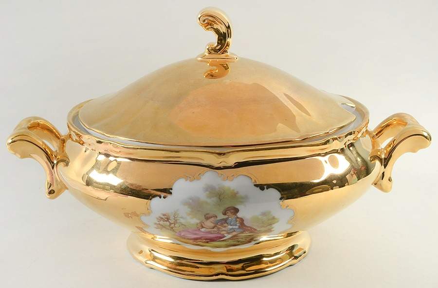 PBU24 Tureen &  Lid by Parbus-1