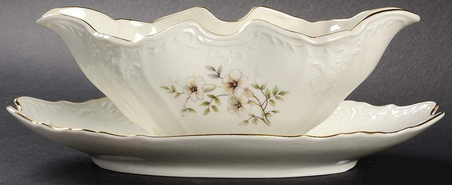 Blossom Gravy Boat with Attached Underplate by Thun-1