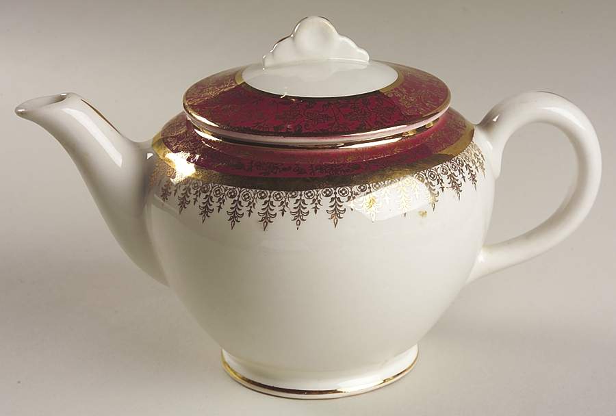 Treasure O'Gold Teapot & Lid by British Empire Ware-1