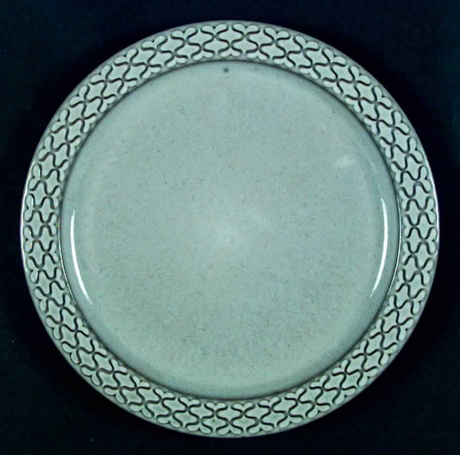Cordial Dinner Plate by Bing & Grondahl-1
