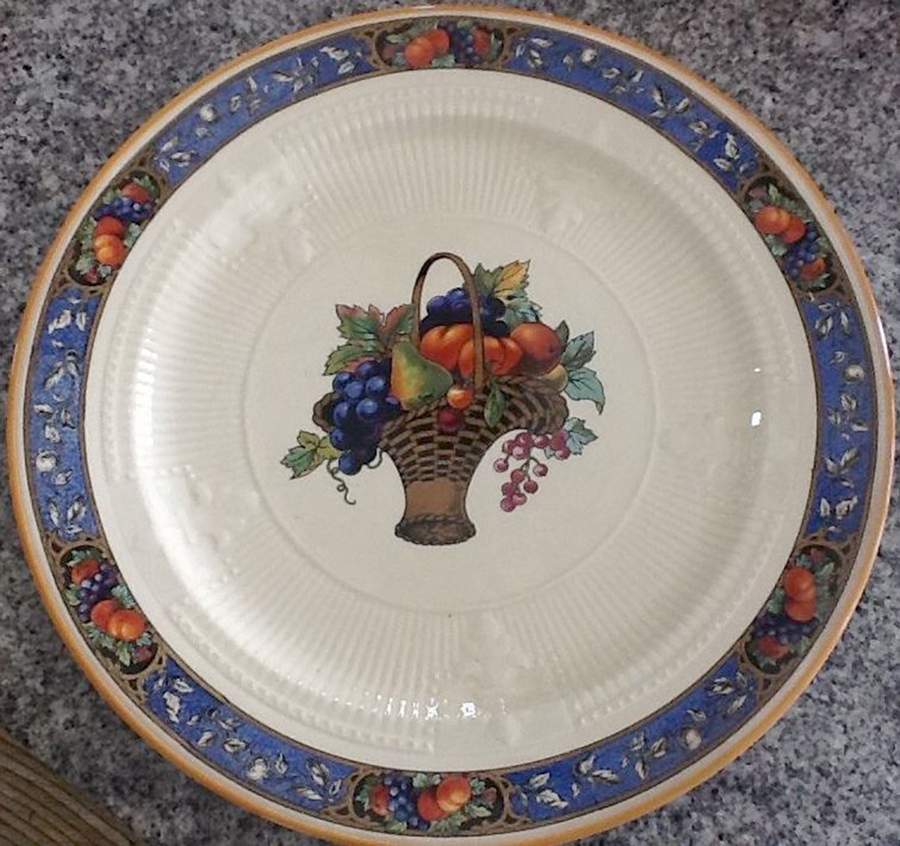 BSS71 Dinner Plate by Bassett-1
