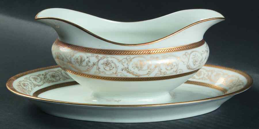 BER222 Gravy Boat with Attached Underplate by Bernardaud-1