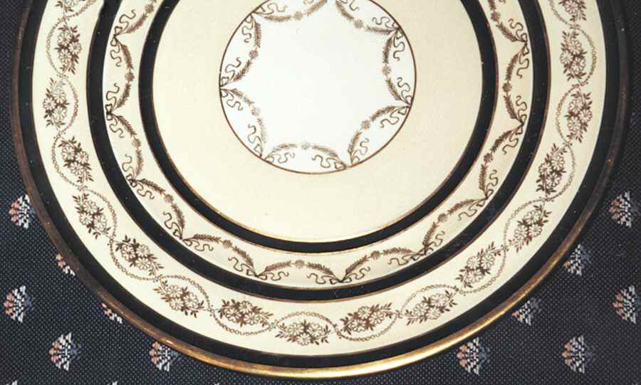BAV113 Dinner Plate by Bavaria-1