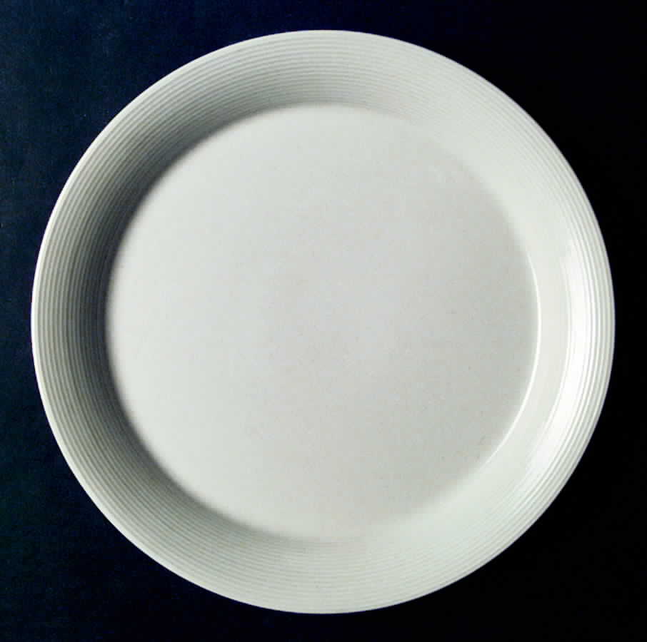 Signum Eggshell Dinner Plate by Boda Nova-1