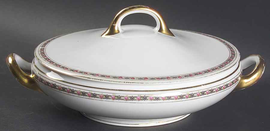 BAV116 Round Covered Vegetable by Bavaria-1