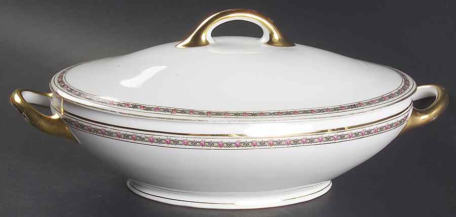 BAV116 Oval Covered Vegetable by Bavaria-1