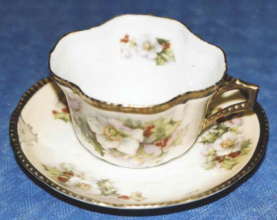 BEB5 Flat Cup & Saucer Set by Beyer & Bock-1