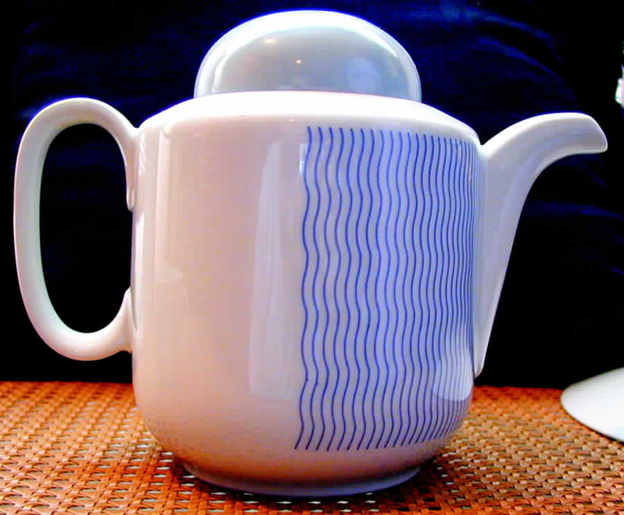 BTH95 Coffee Pot & Lid by Bareuther & Co-1