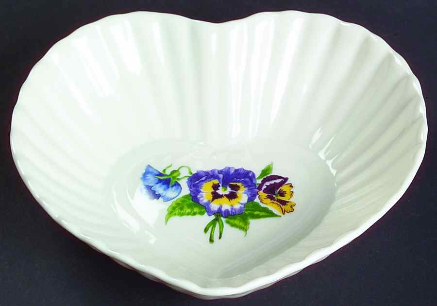 Enchanted Garden (Giftware) Heart Shaped Dish by Belleek Pottery (Ireland)-1