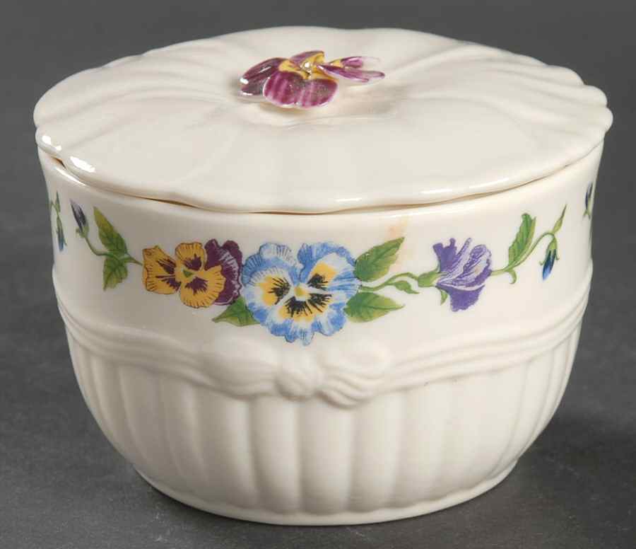 Enchanted Garden (Giftware) Trinket Box & Lid by Belleek Pottery (Ireland)-1